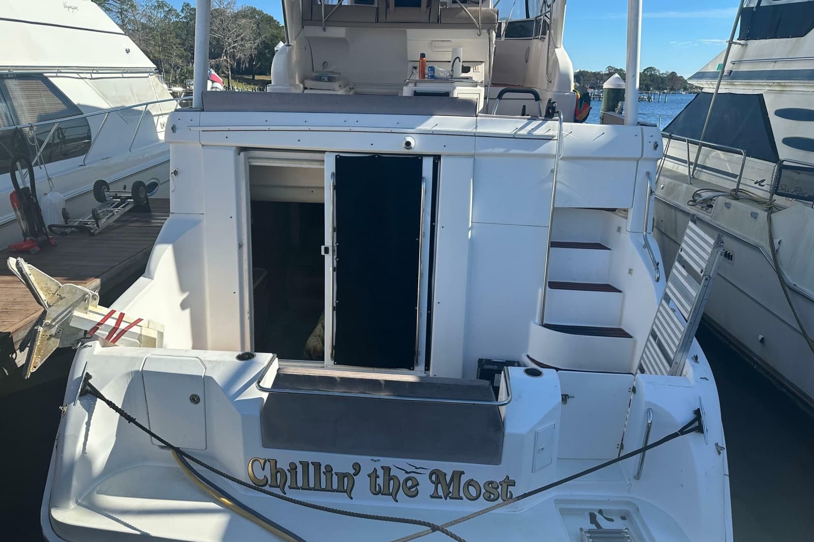 1999 Silverton 442 Cockpit Motor Yacht