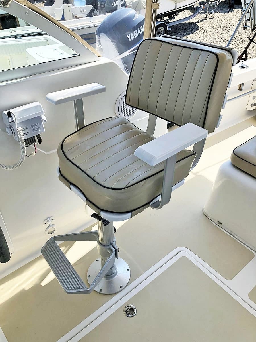 Helm Pedestal Chair
