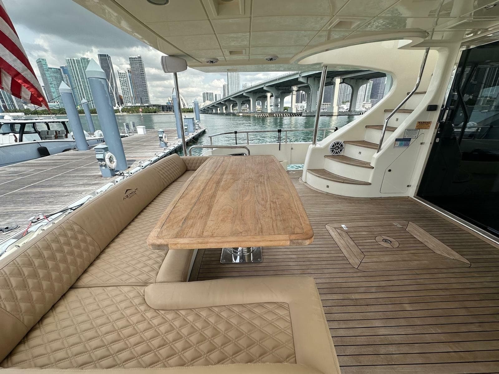 2010 Azimut 