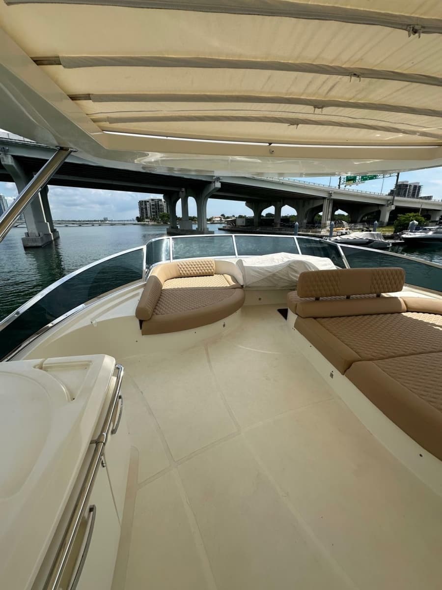 2010 Azimut 
