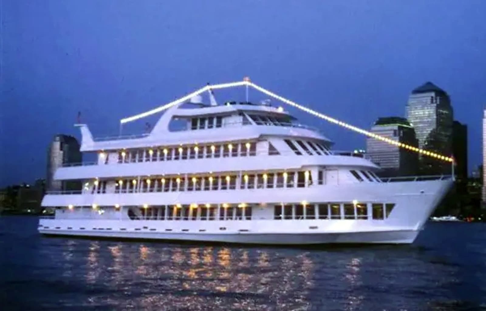 1979 Blount Marine 130 Dinner Cruise