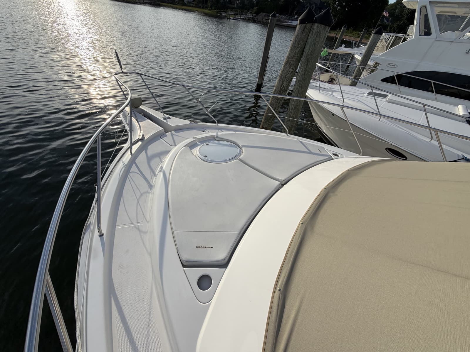 2002 Silverton 43 Motor Yacht