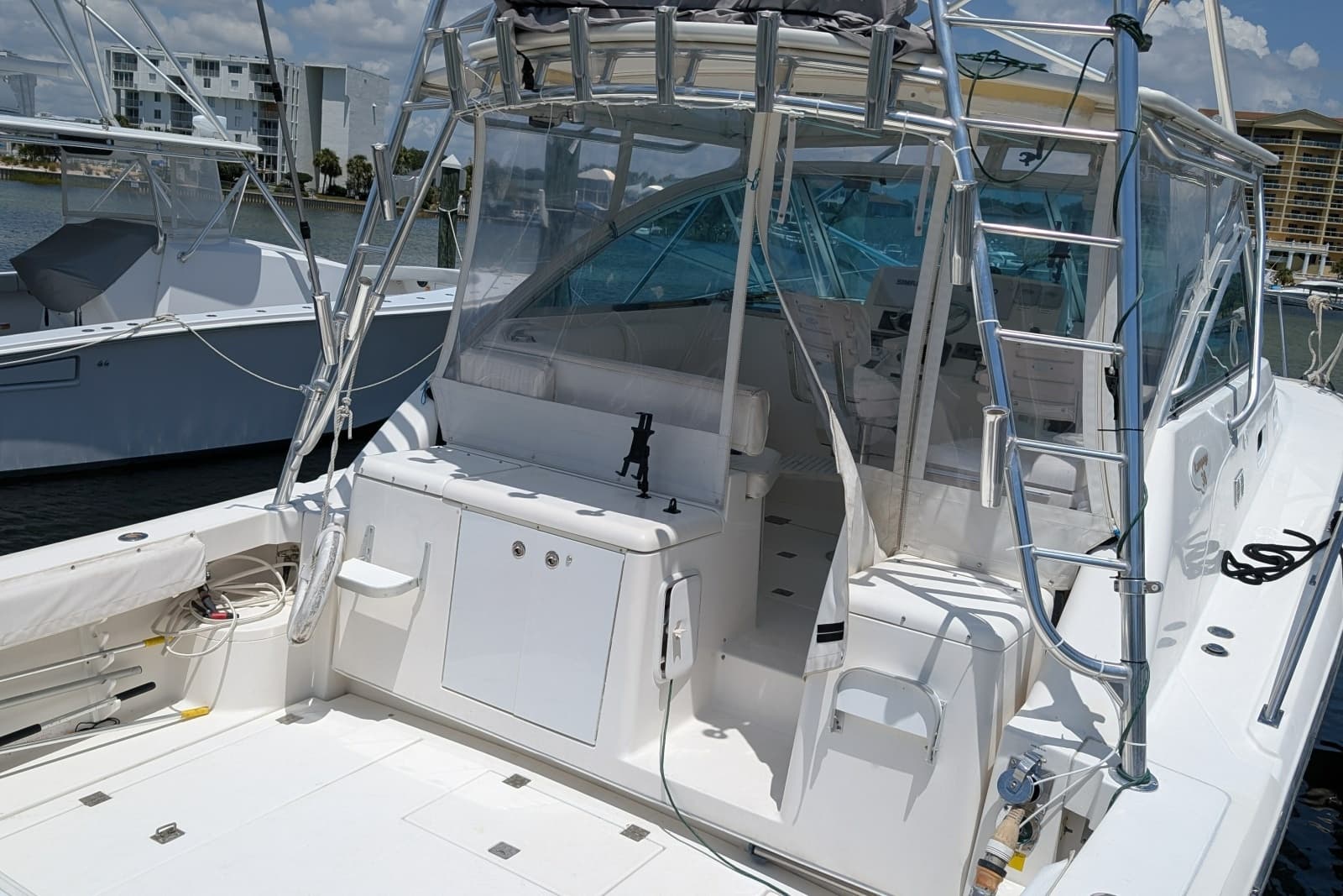 2005 Rampage 38 Express