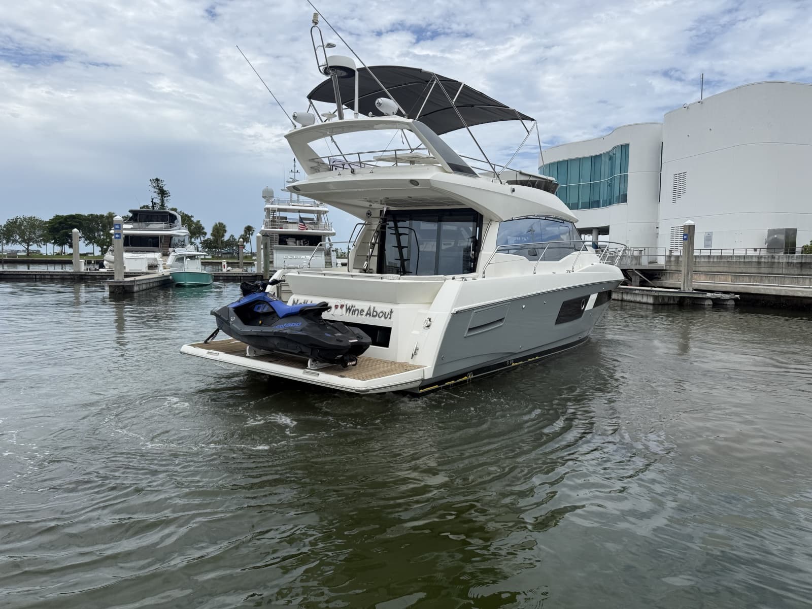 2018 Prestige 460
