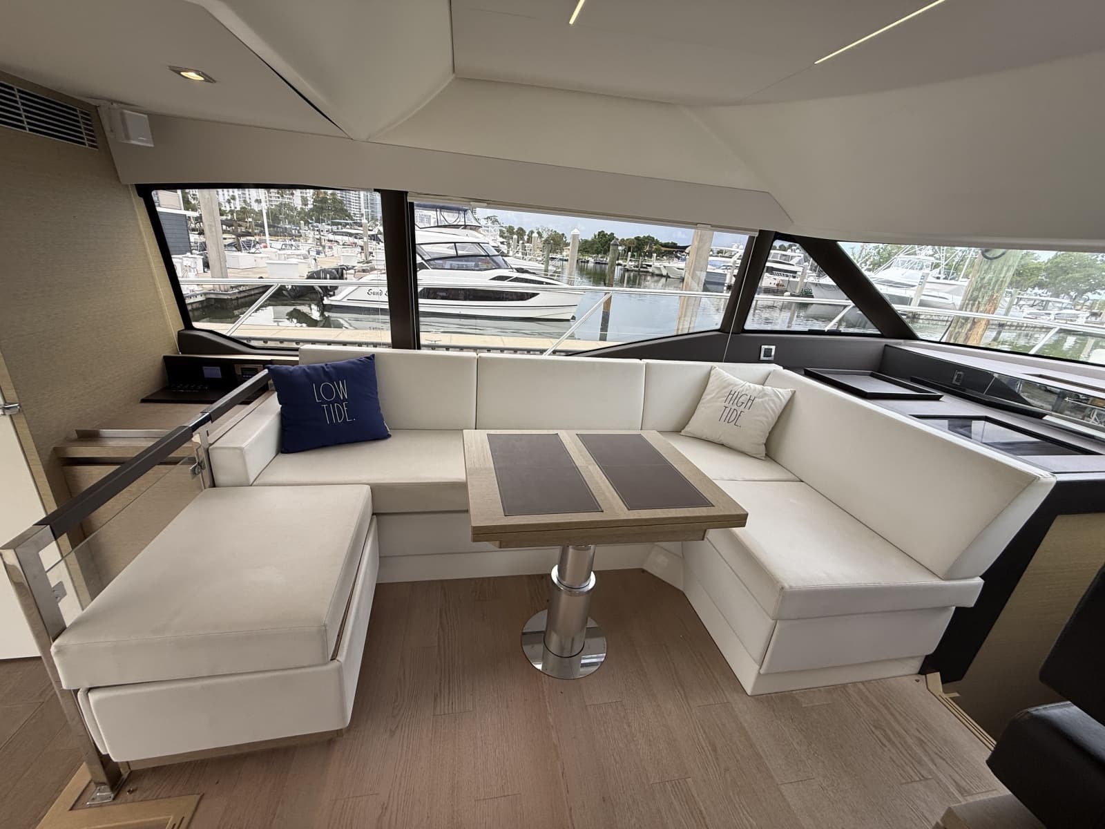 2018 Prestige 460