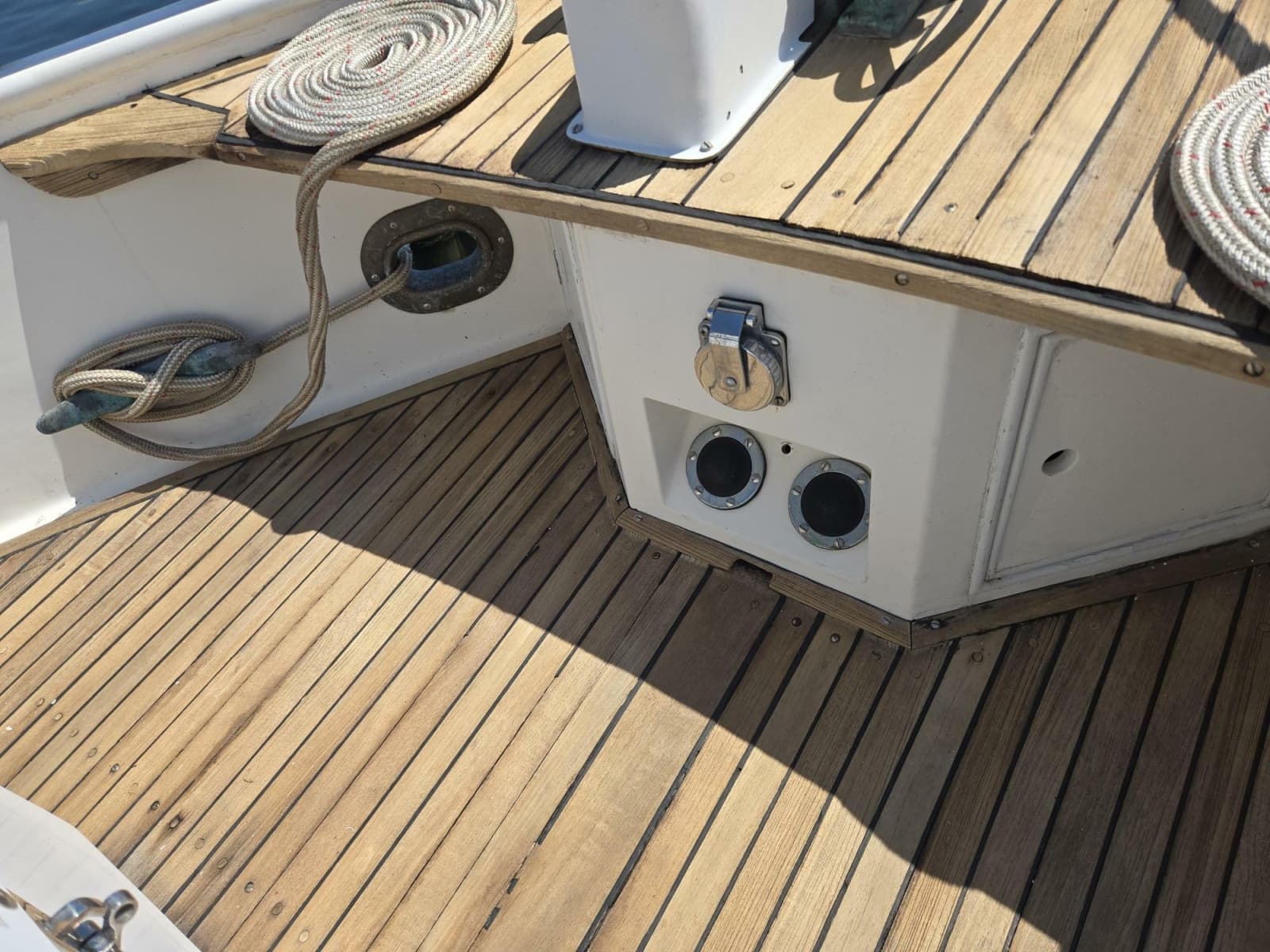 1983 Grand Banks Classic