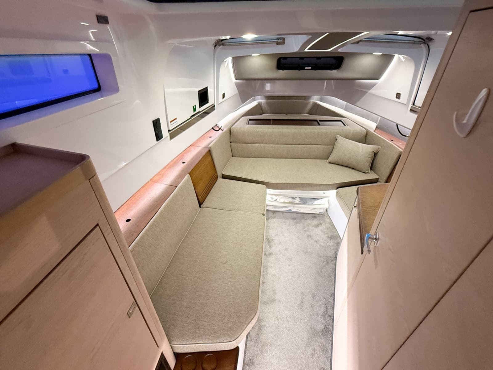 2024 Axopar 45 XC Cross Cabin Aft Cabin