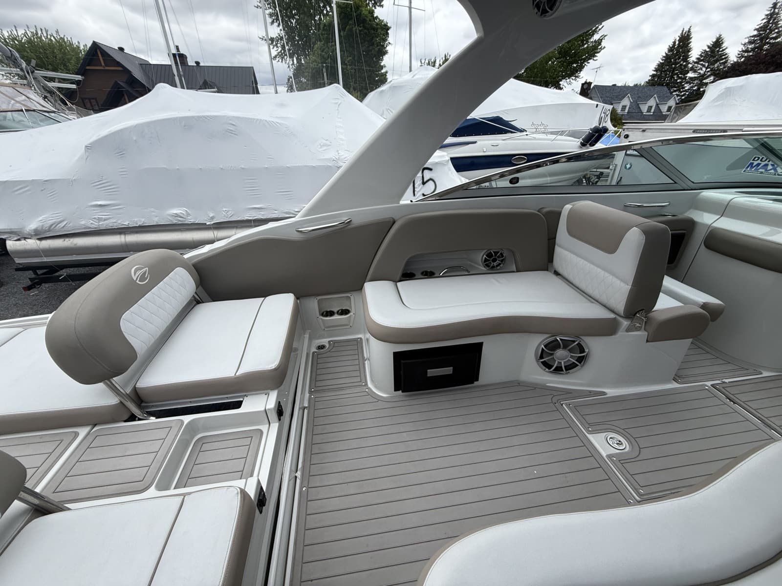 2018 Crownline E30