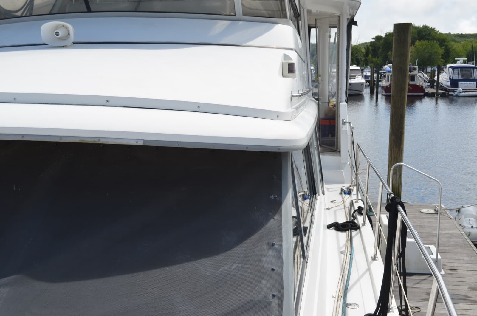1996 Carver 440 Motor Yacht