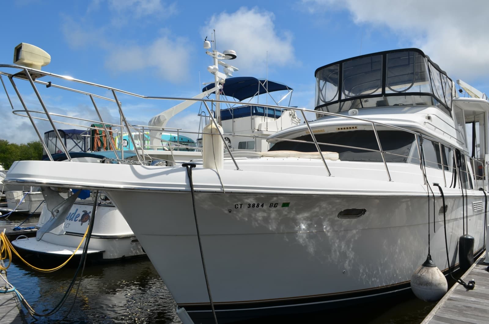 1996 Carver 440 Motor Yacht