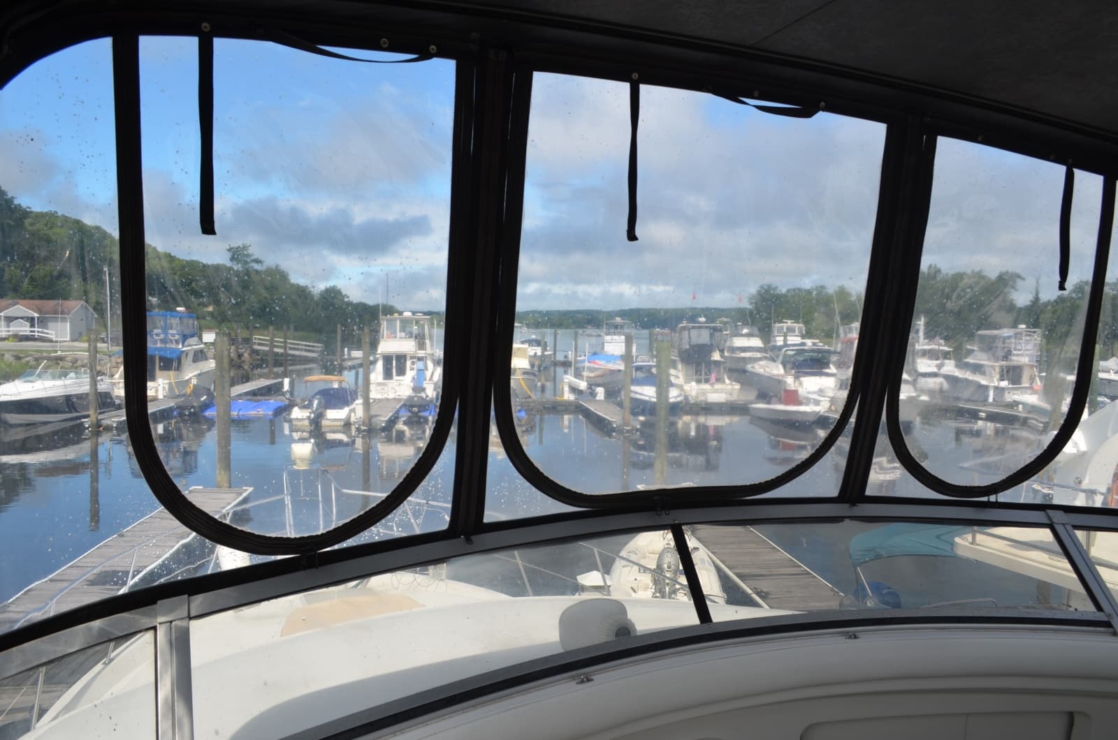 1996 Carver 440 Motor Yacht