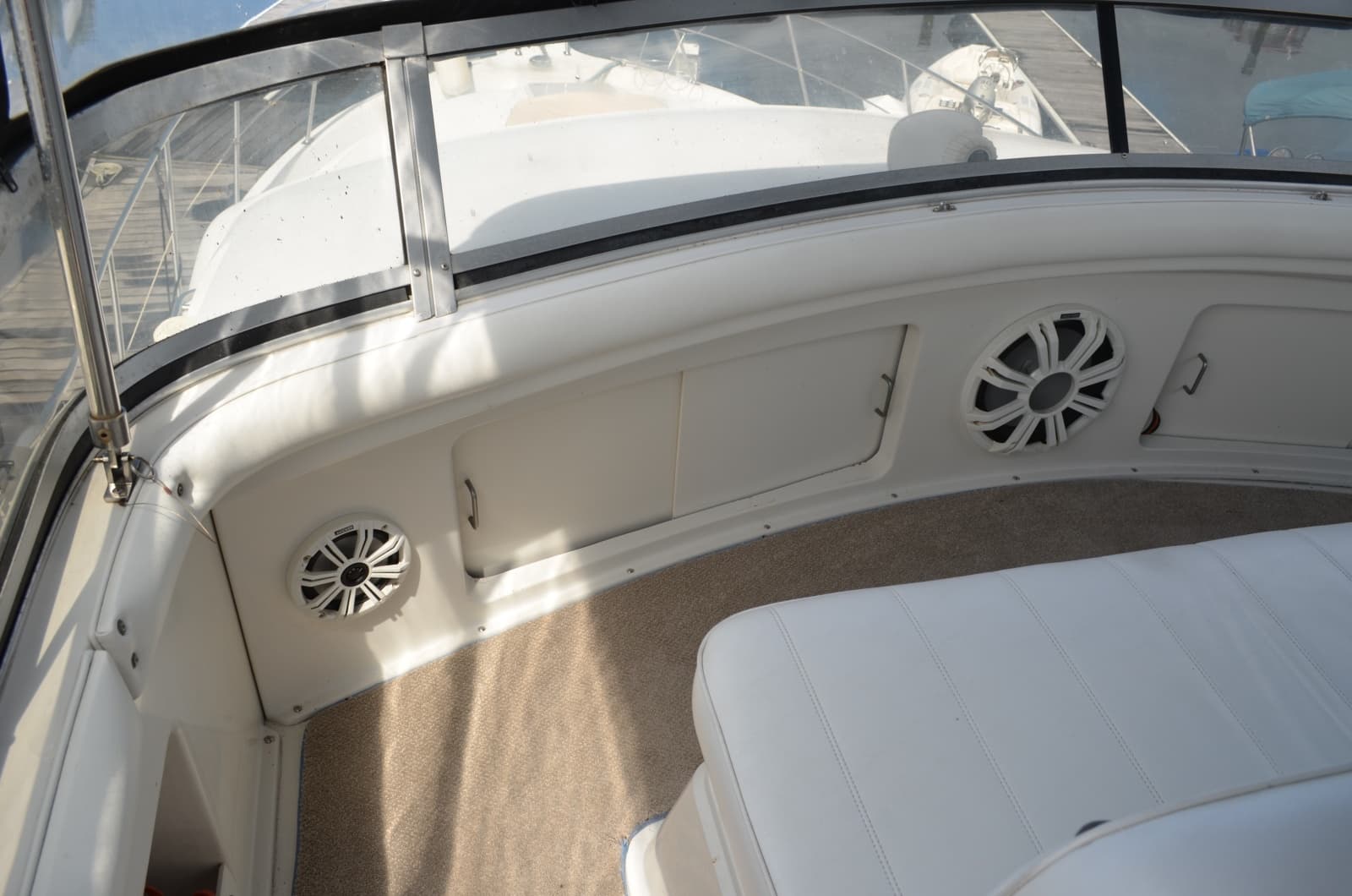 1996 Carver 440 Motor Yacht