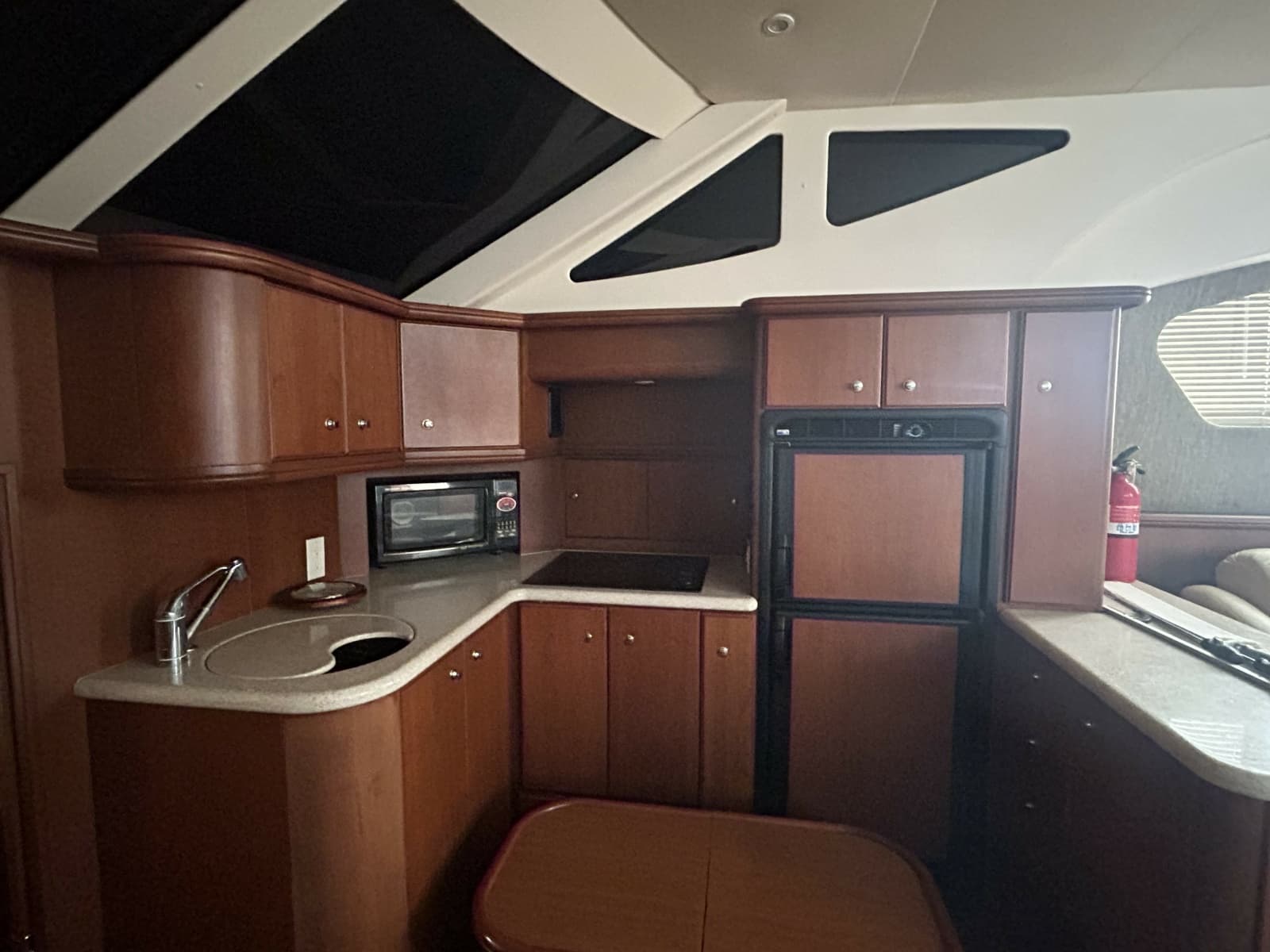 2005 Silverton 39MY
