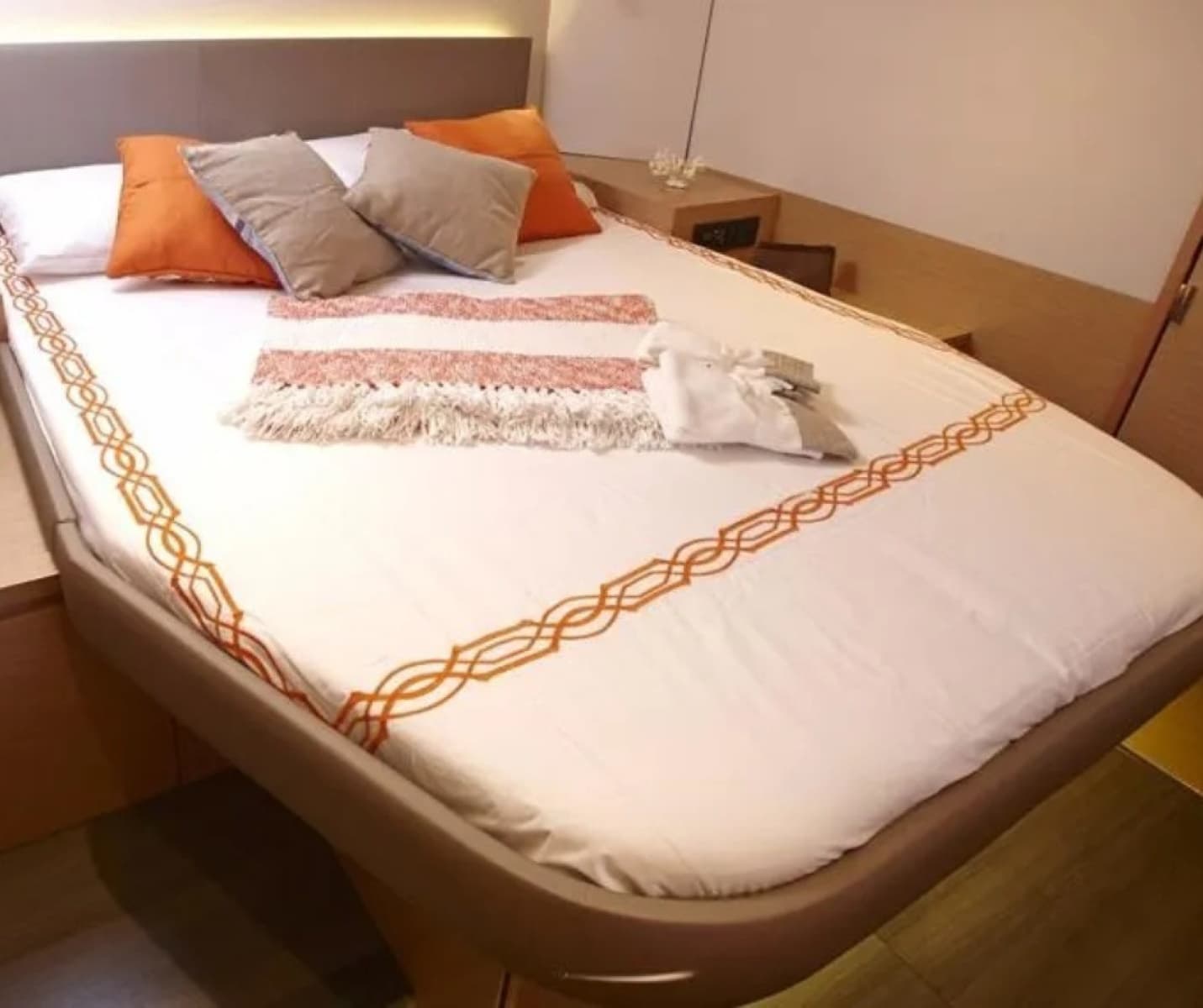 2018 Founatine Pajot Ipanema 58 guest cabin