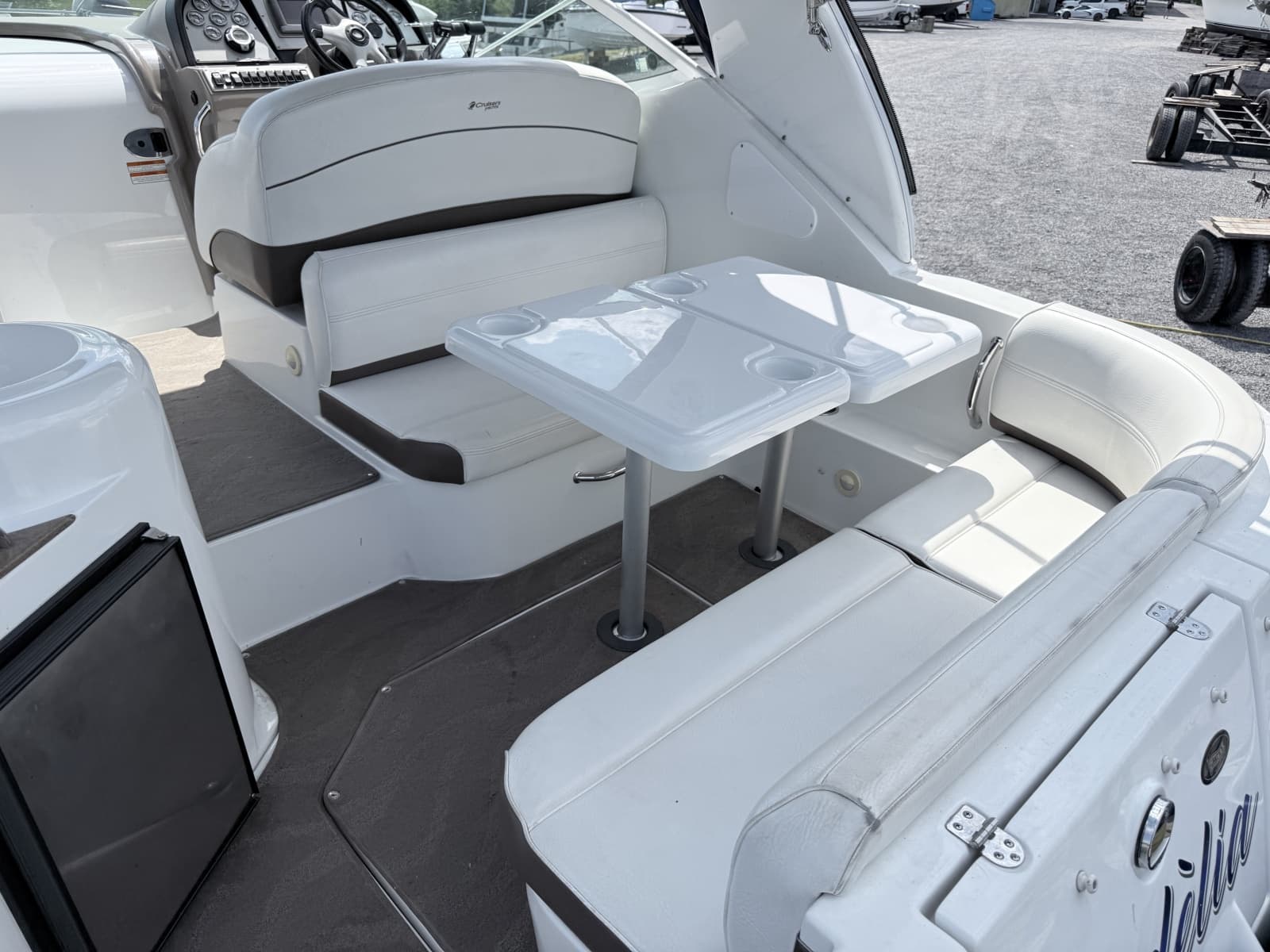 2009 Cruisers Yachts 300 CXi