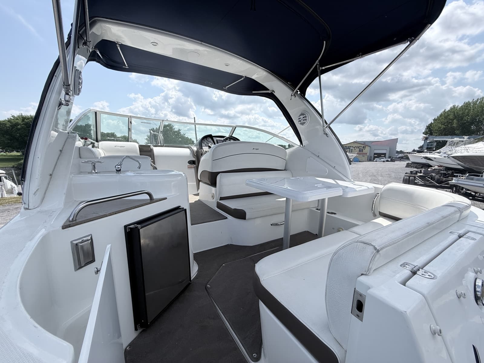 2009 Cruisers Yachts 300 CXi