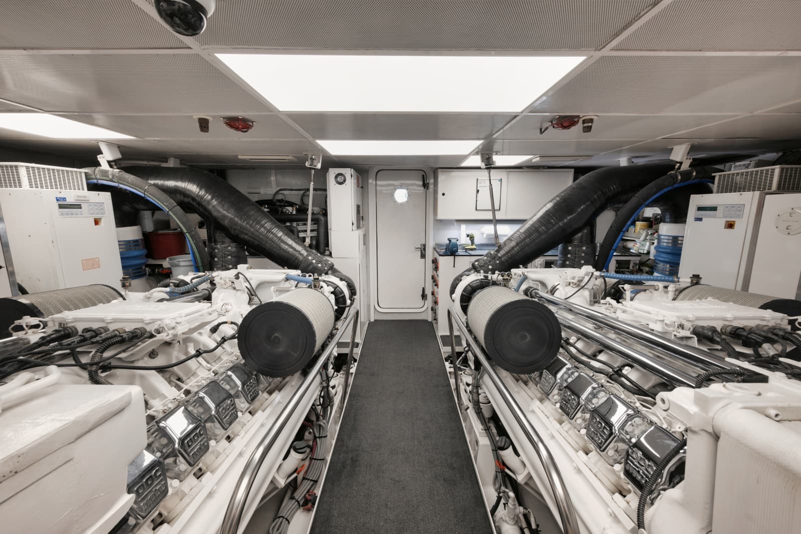 2003 Westport Raised Pilothouse MY
