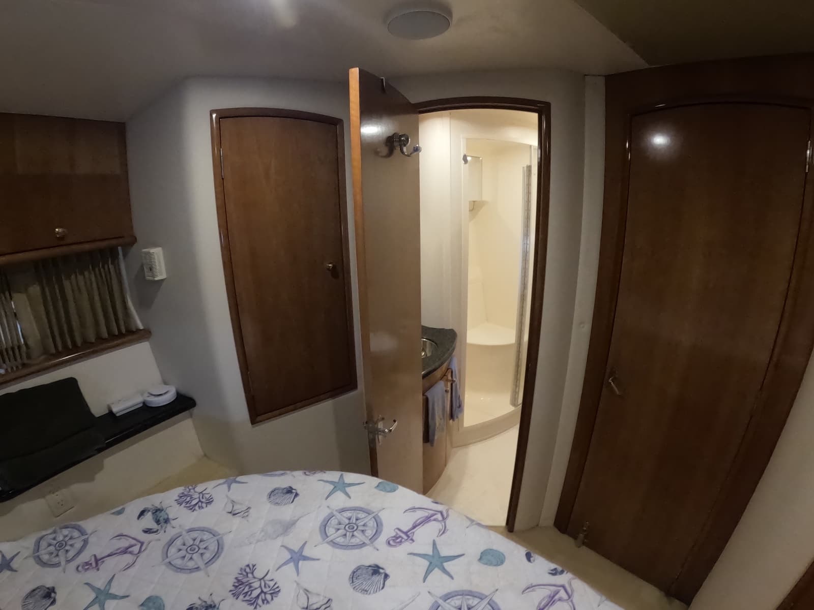 2002 Carver 466 Motor Yacht