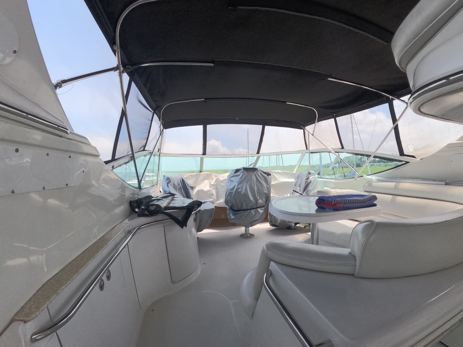 2002 Carver 466 Motor Yacht