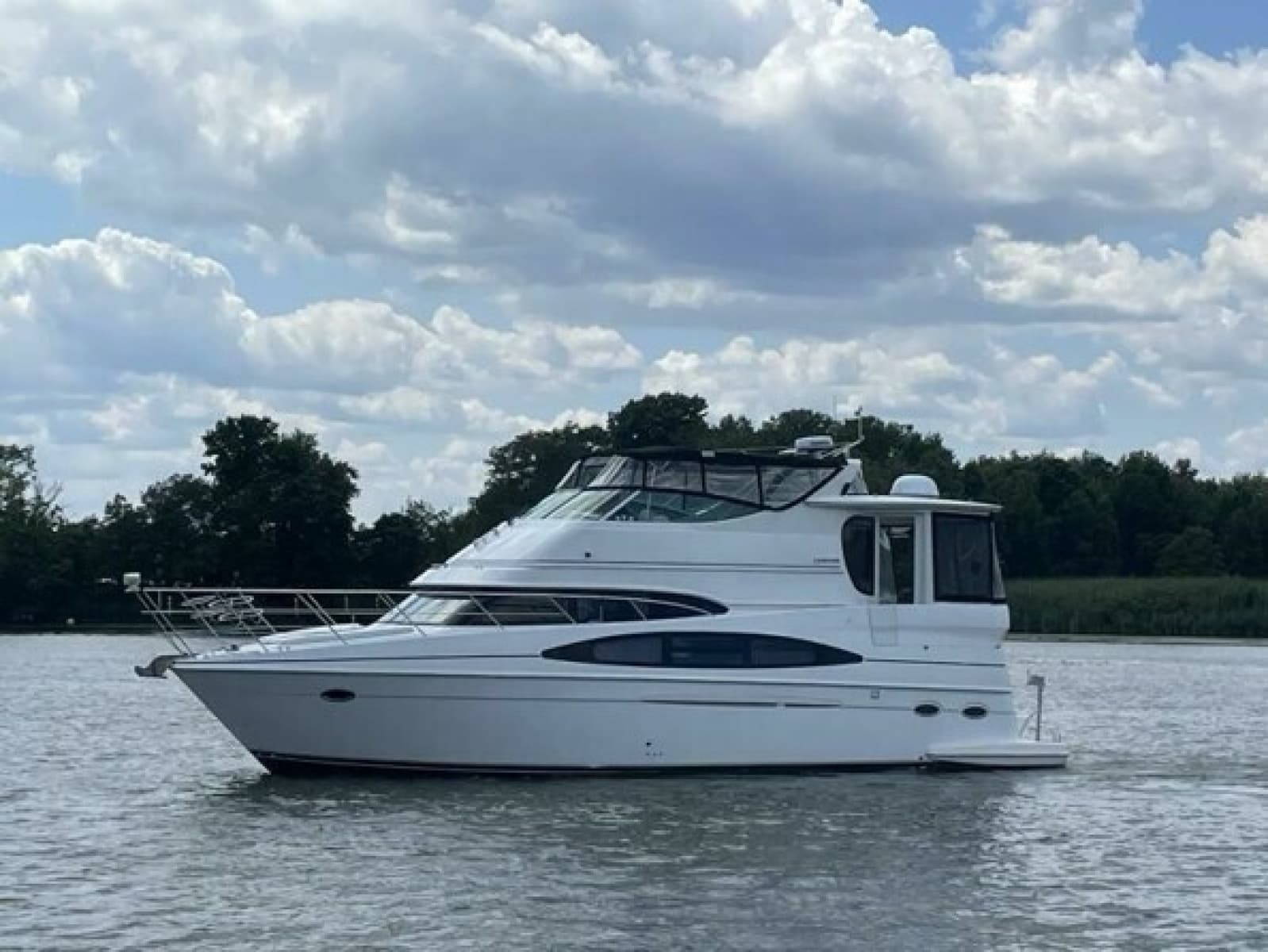 2002 Carver 466 Motor Yacht