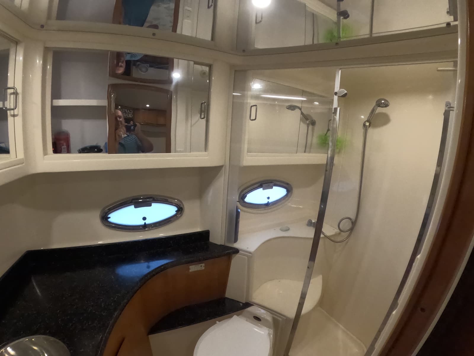 2002 Carver 466 Motor Yacht