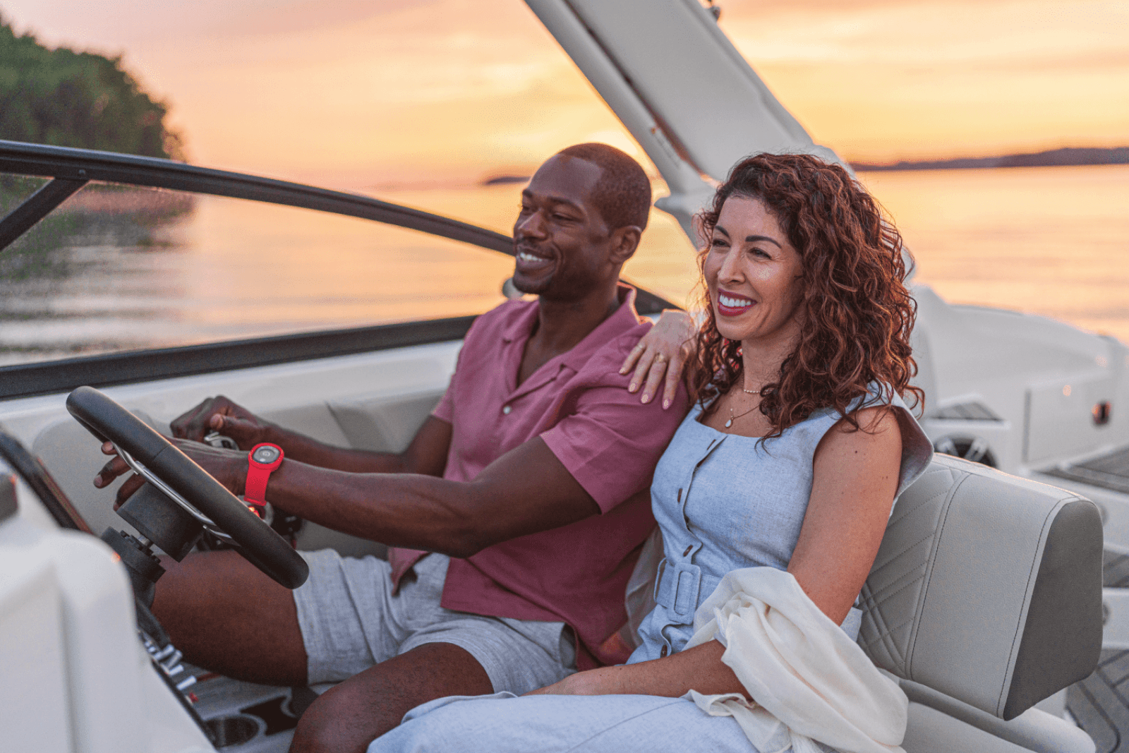 2025 Sea Ray SDX 270 Outboard
