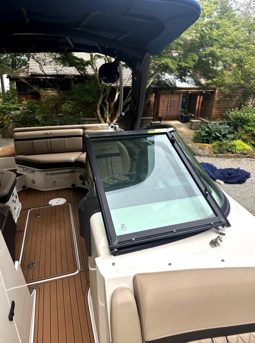 2016 Sea Ray SLX 250