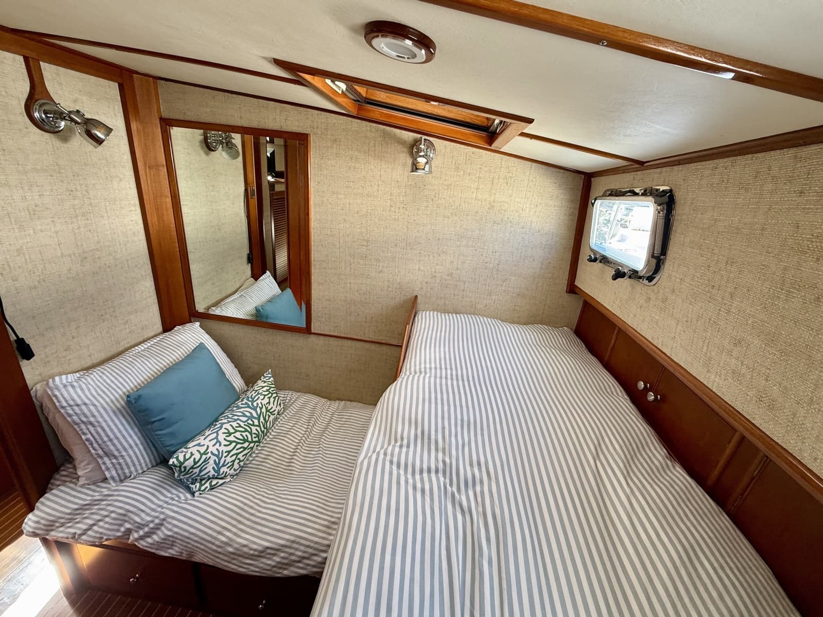 2003 Grand Banks 49 Eastbay HX