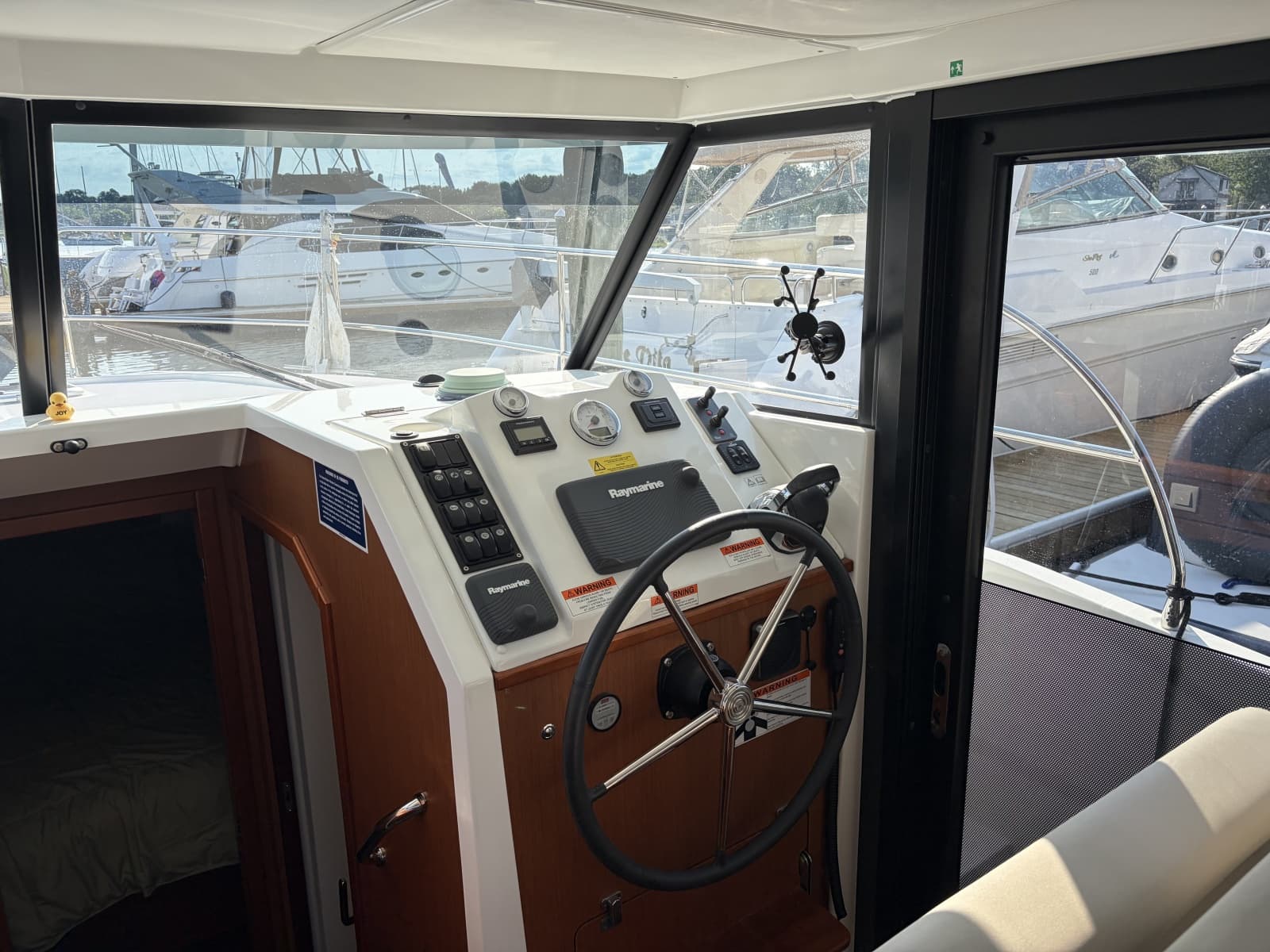 2017 Beneteau SWIFT TRAWLER 30