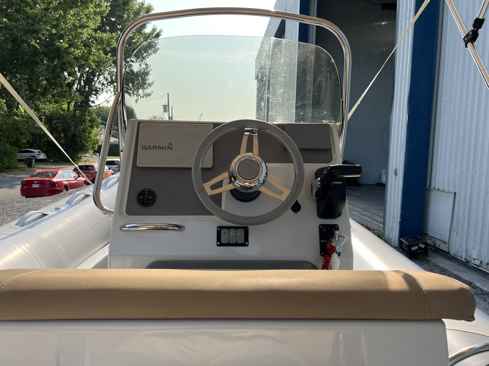 2018 Zodiac Medline 580