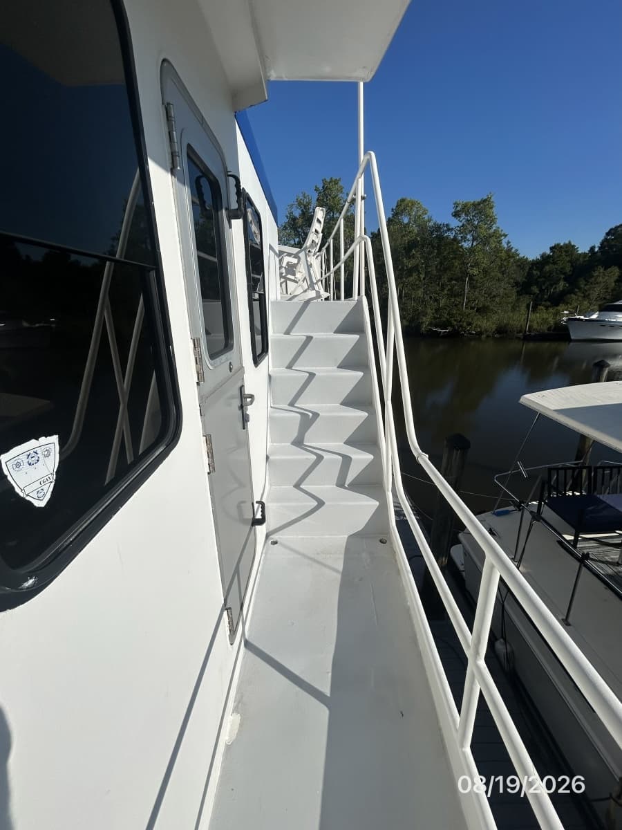 Steel Magnolia upper port side deck1