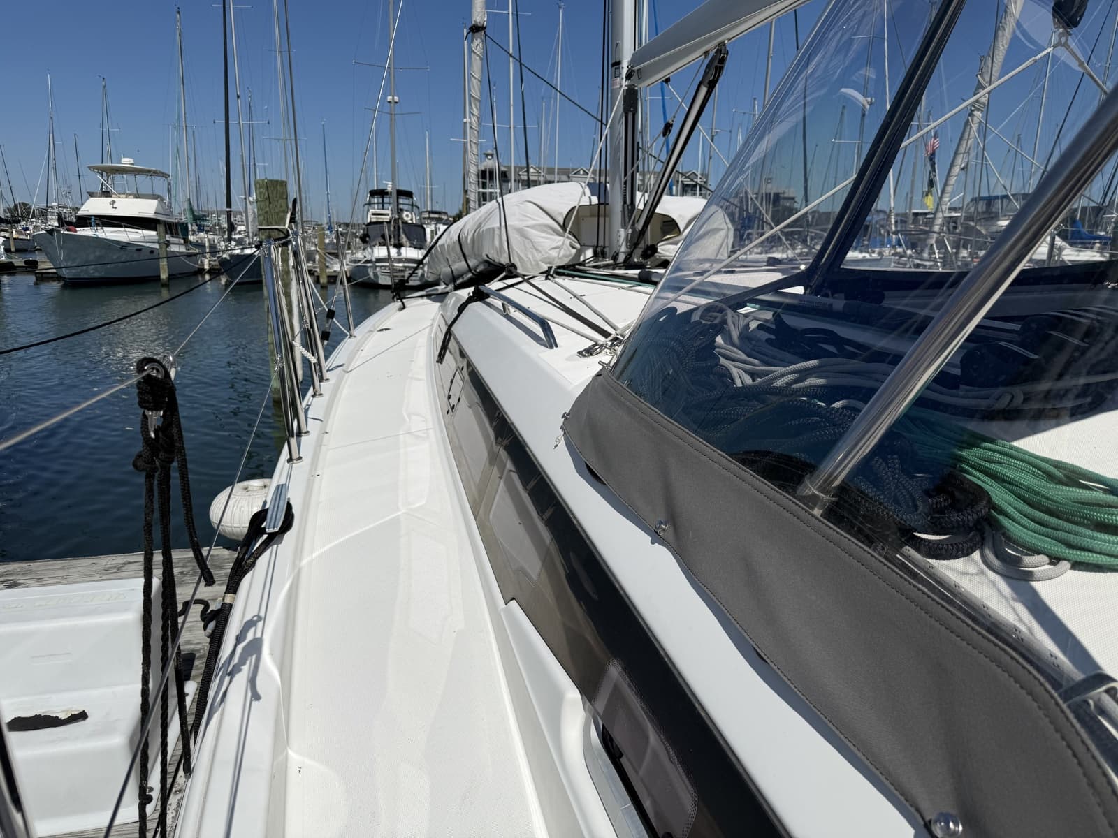 2023 Jeanneau 