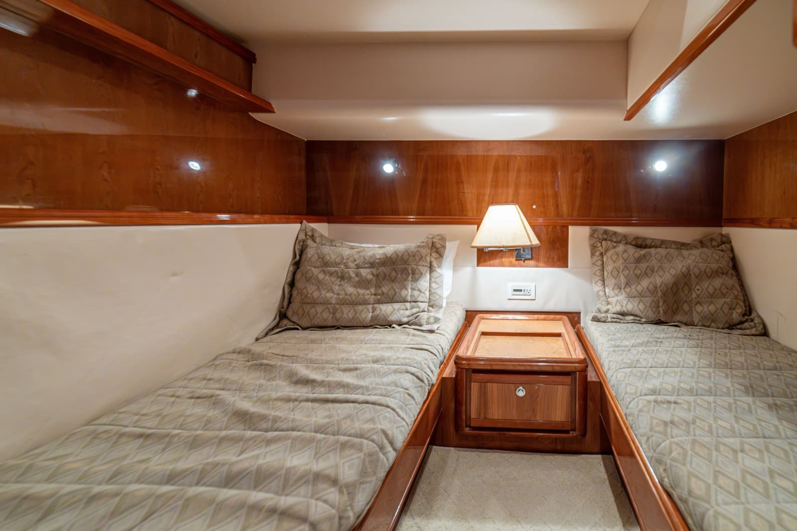 2004 Bertram 570 Convertible