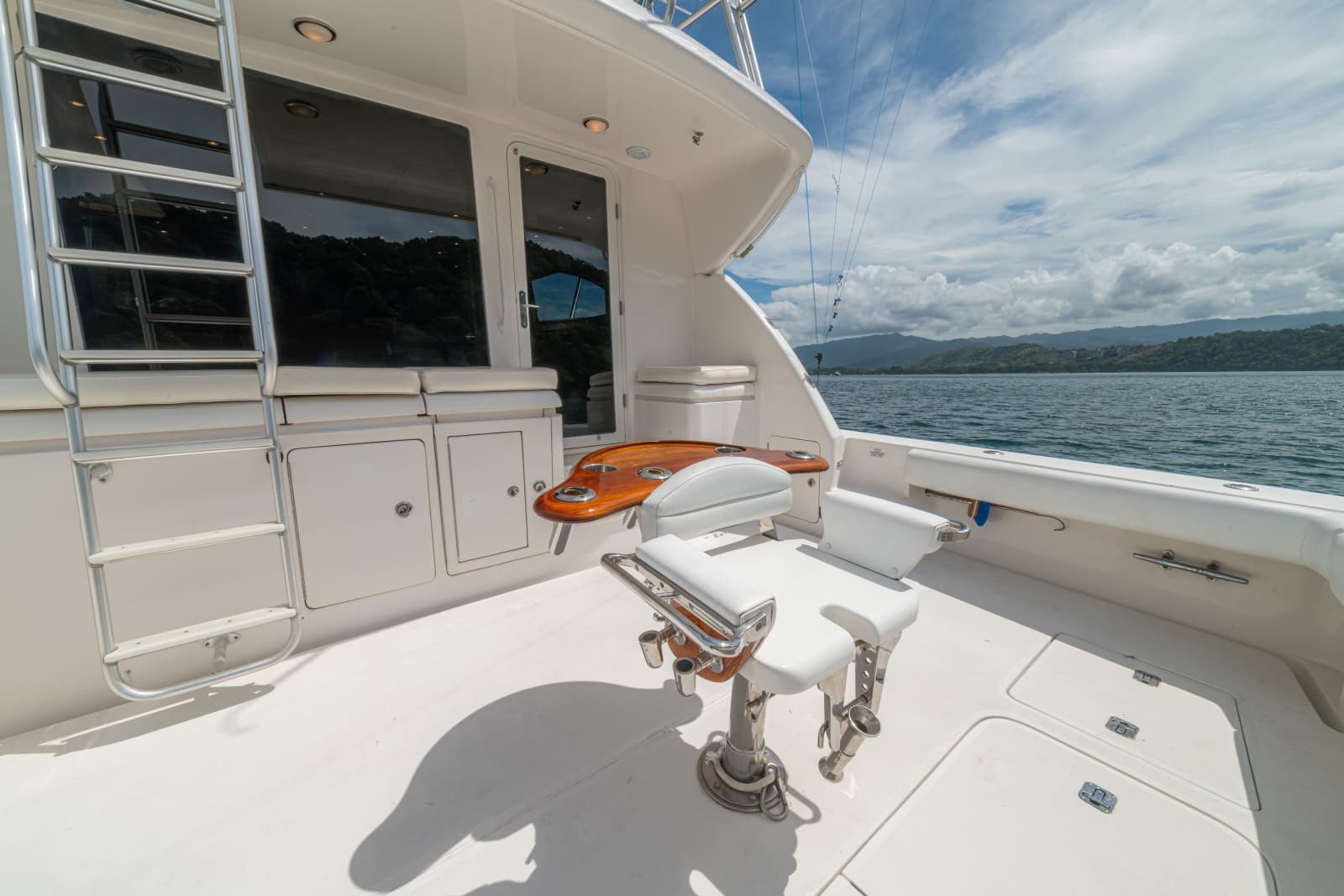 2004 Bertram 570 Convertible