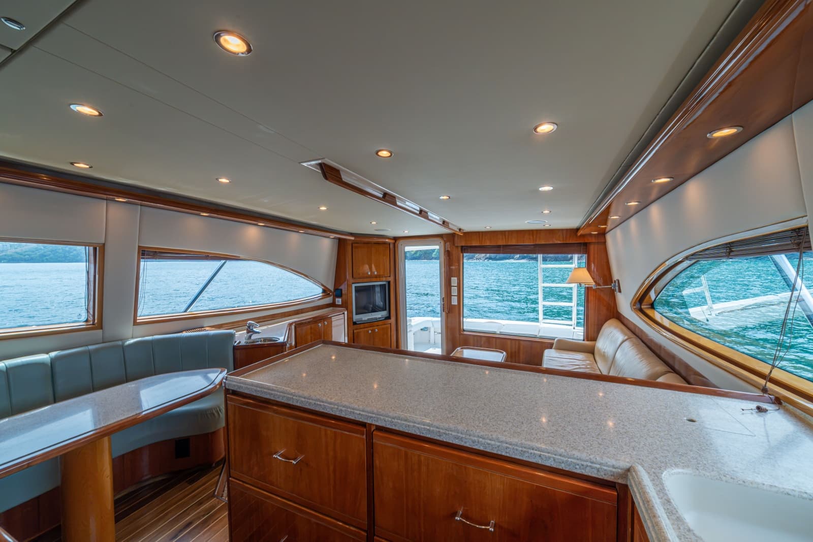 2004 Bertram 570 Convertible