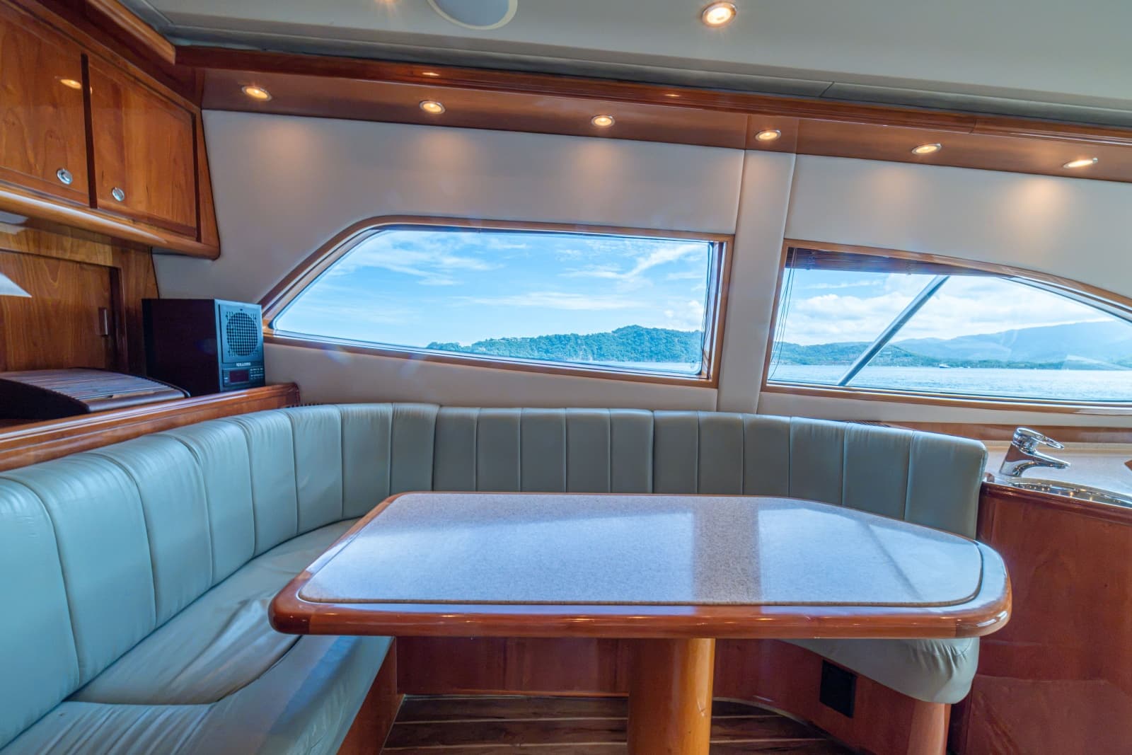 2004 Bertram 570 Convertible