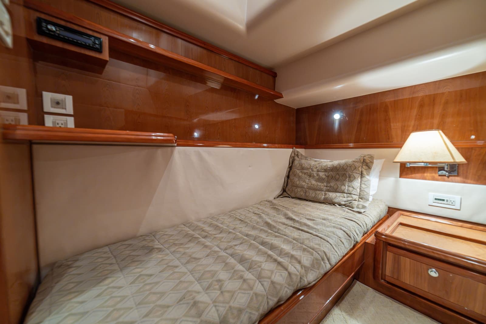 2004 Bertram 570 Convertible