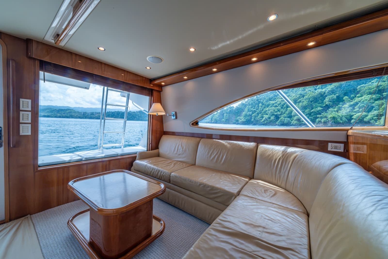 2004 Bertram 570 Convertible