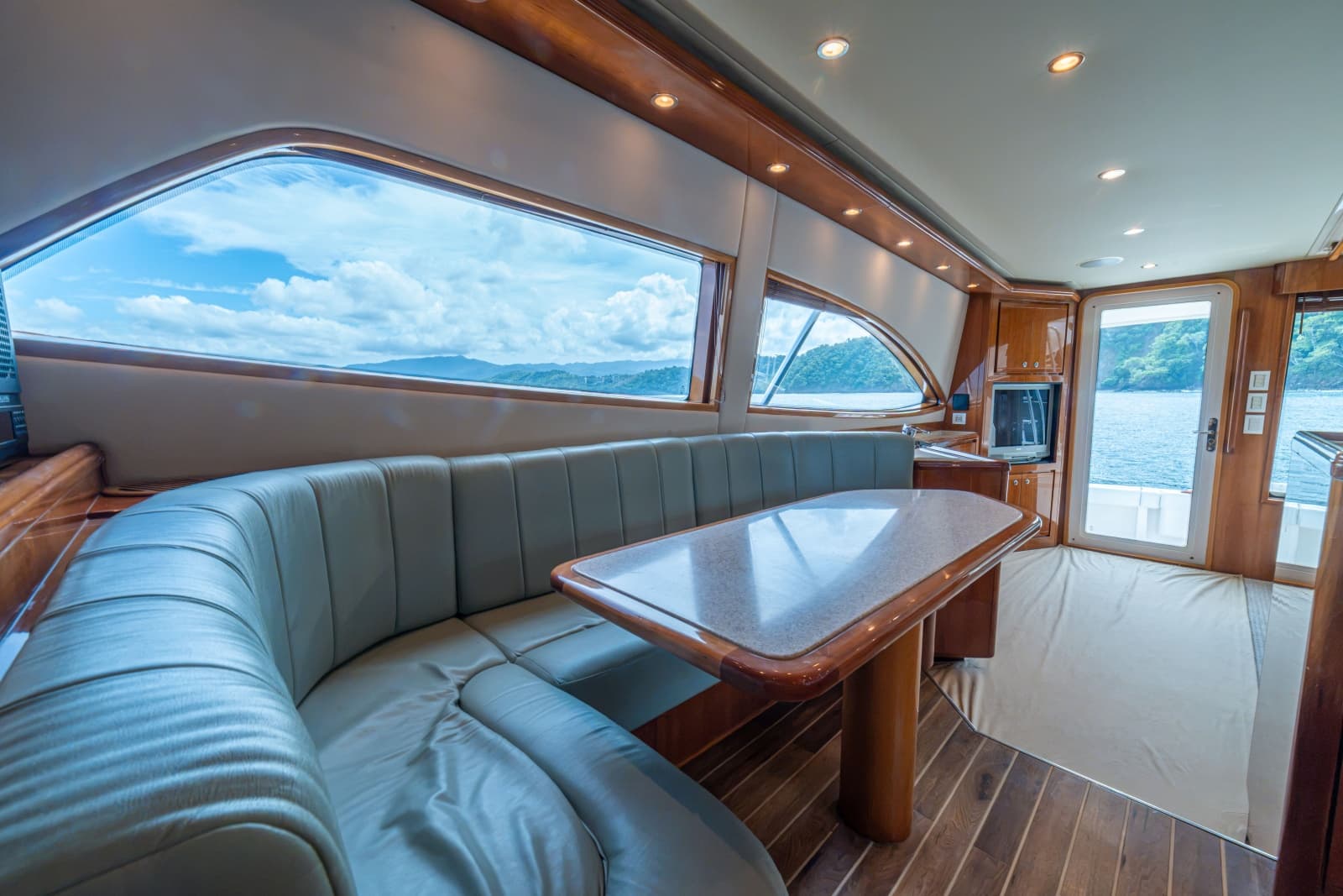 2004 Bertram 570 Convertible