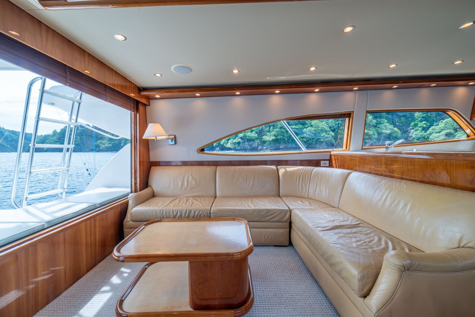 2004 Bertram 570 Convertible