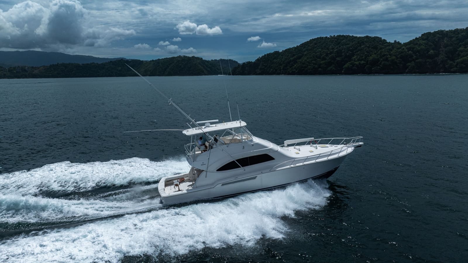 2004 Bertram 570 Convertible