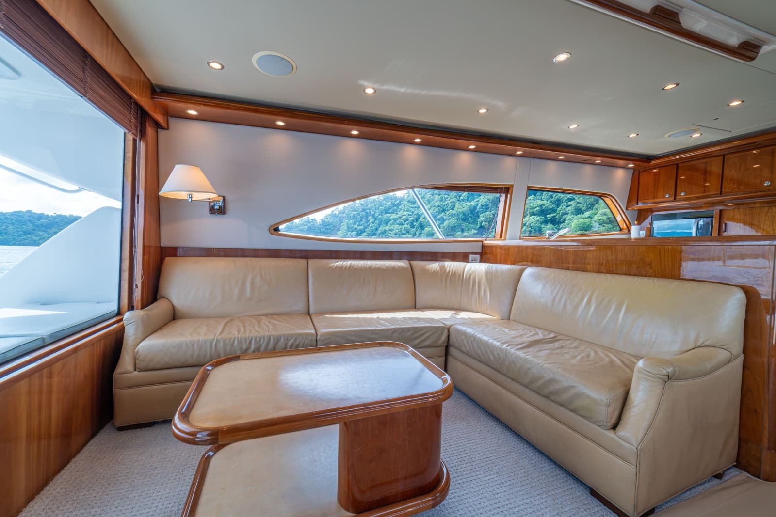 2004 Bertram 570 Convertible