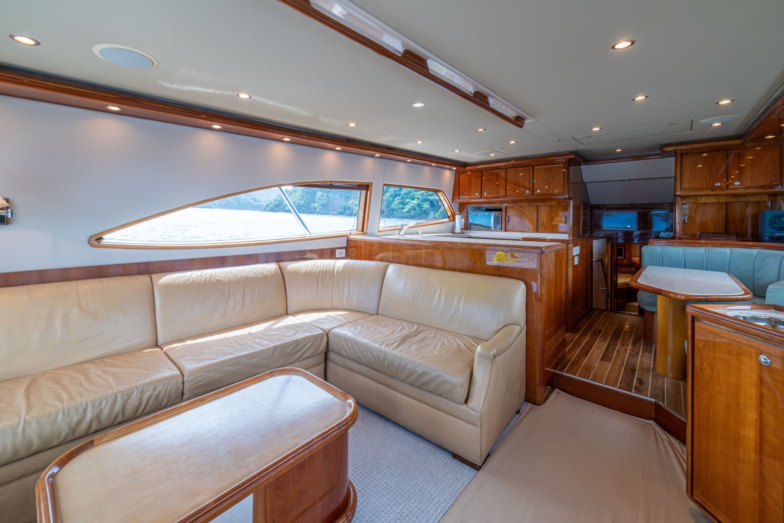 2004 Bertram 570 Convertible