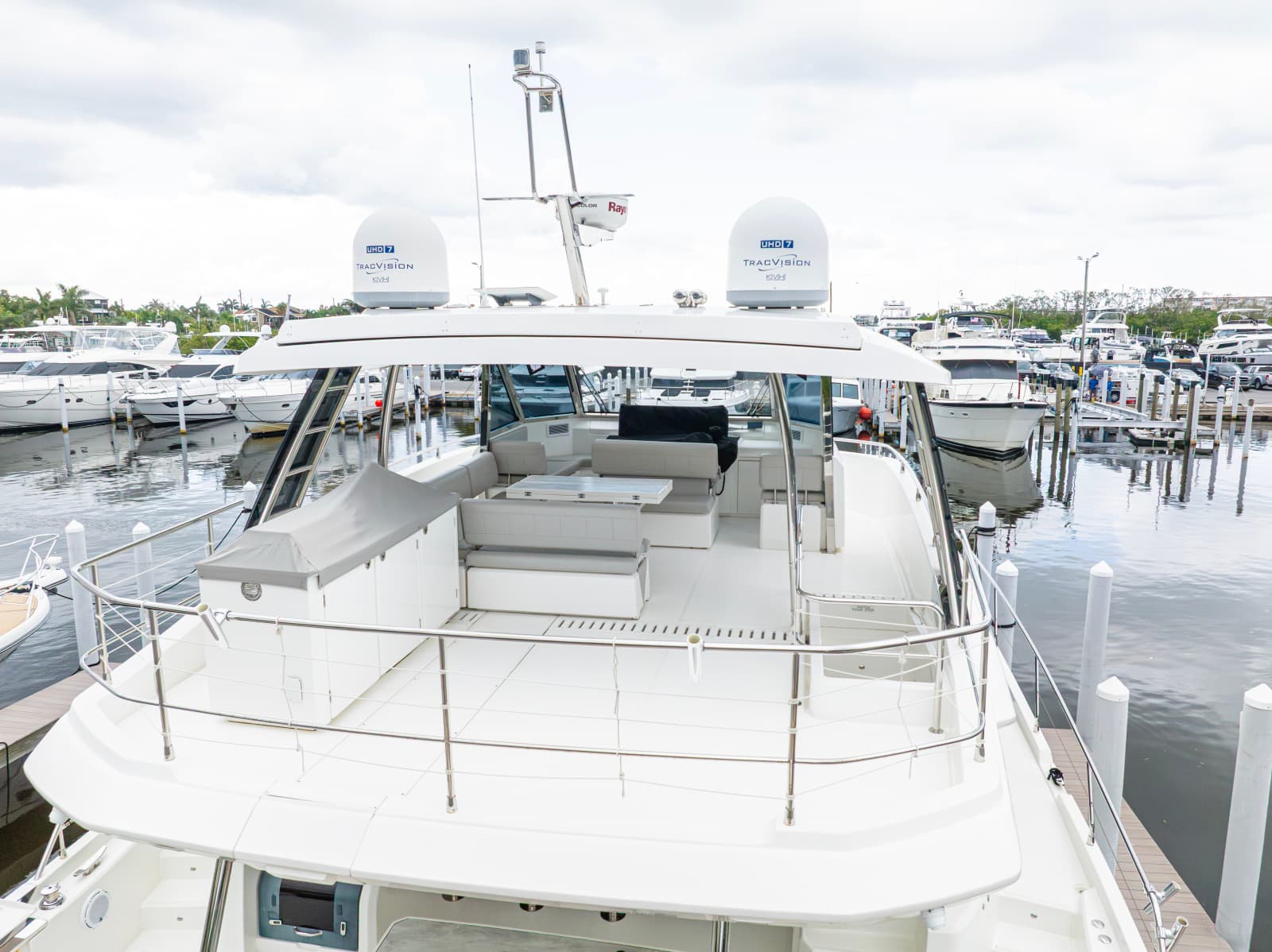 2023 Aquila 54 YACHT