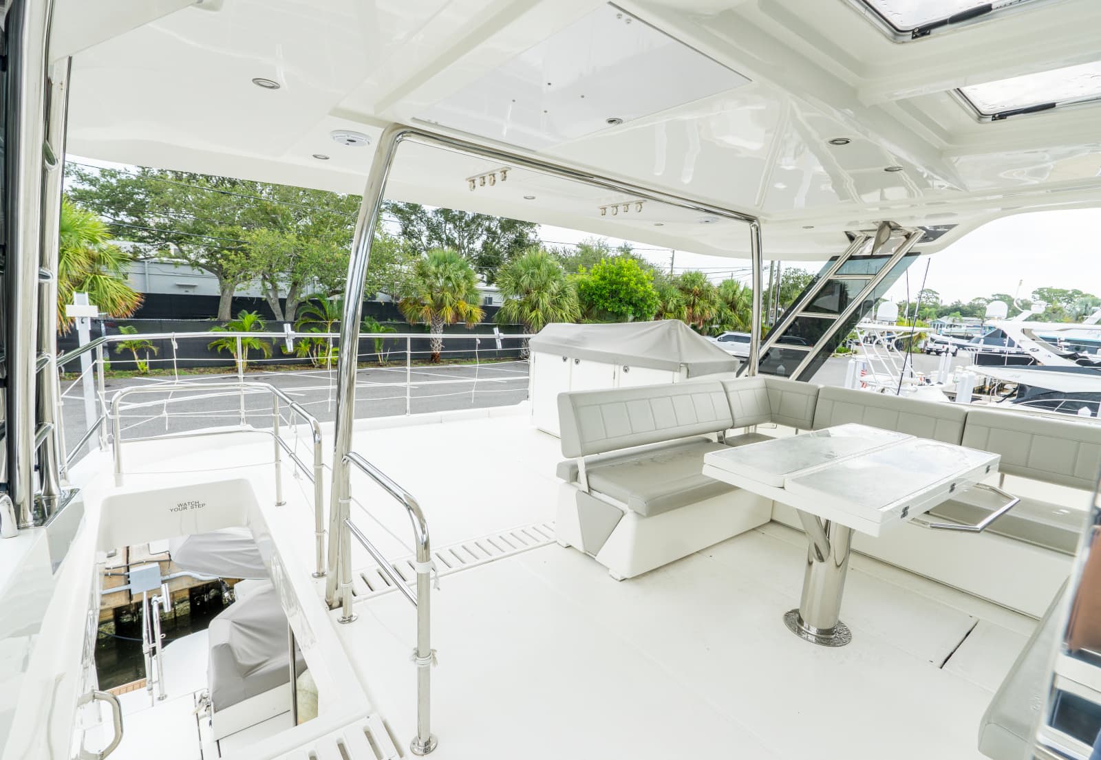 2023 Aquila 54 YACHT
