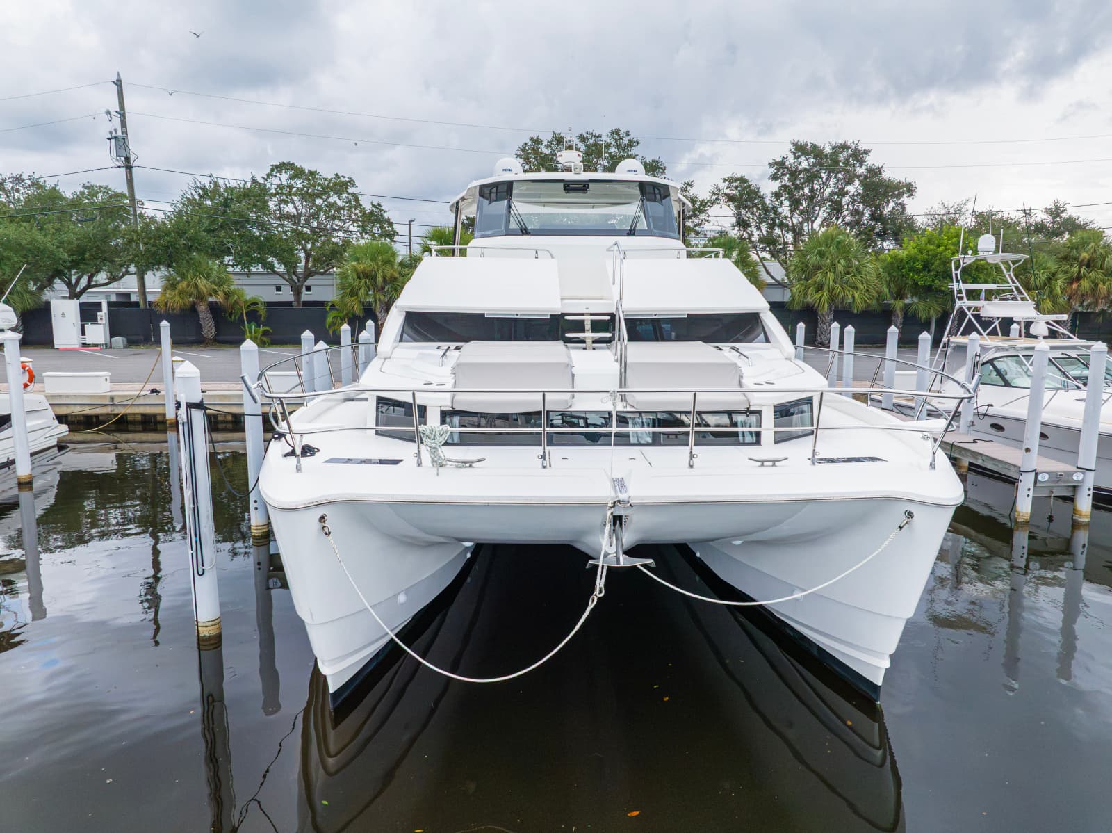 2023 Aquila 54 YACHT