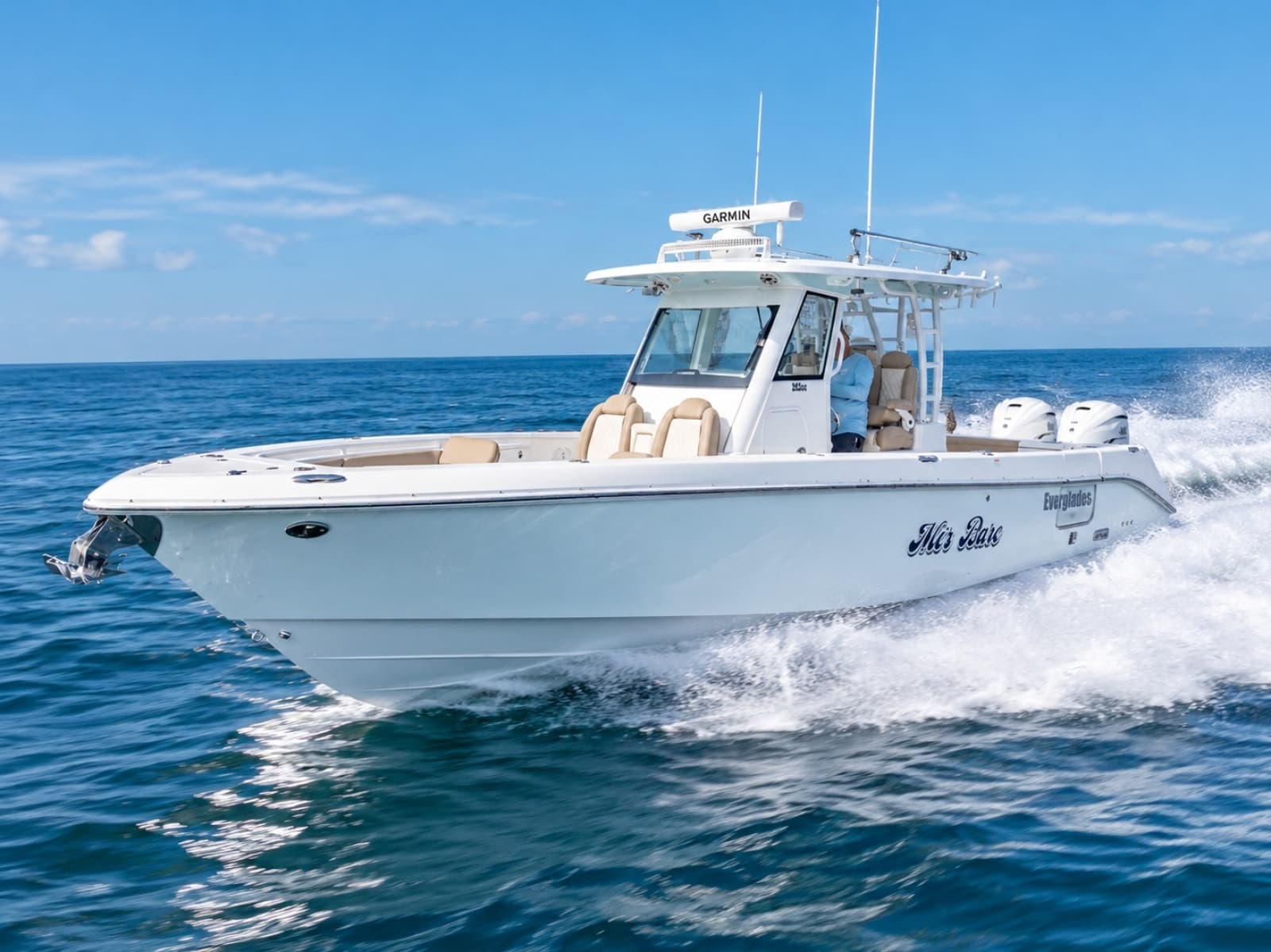 2020 Everglades 335 CC