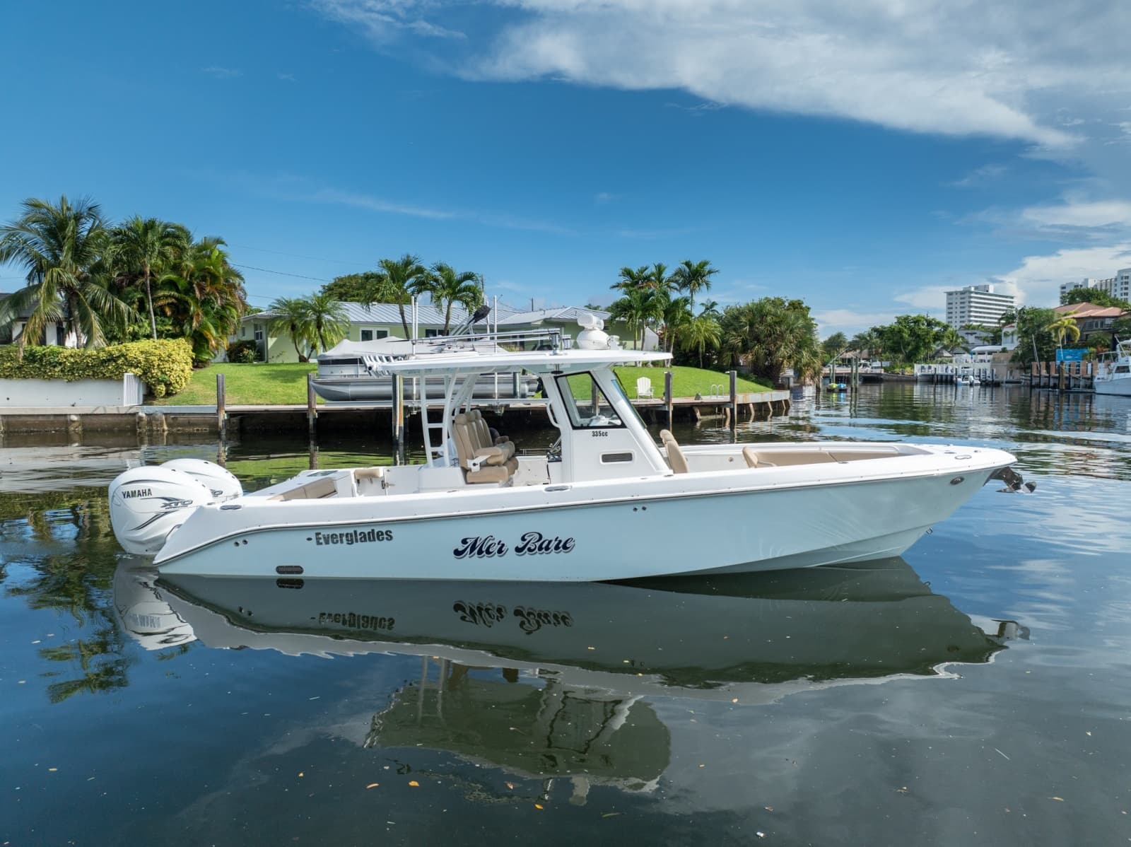2020 Everglades 335 CC