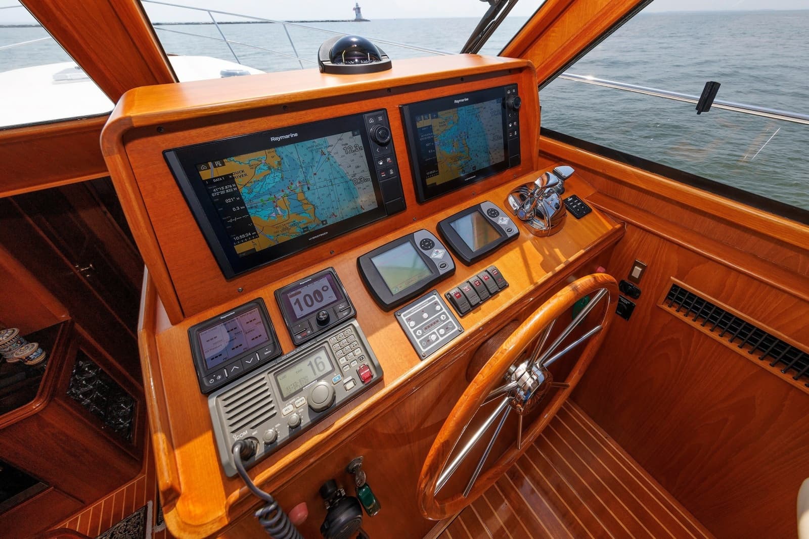 2008 Alden 52 Salon Express