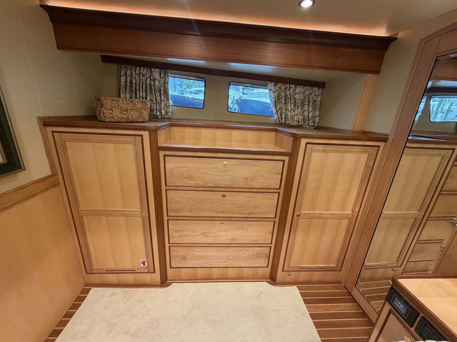 2021 Marlow Explorer 62E